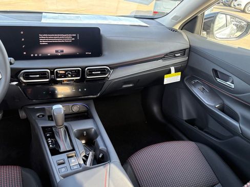 New 2026 Nissan Sentra SR FWD image 14