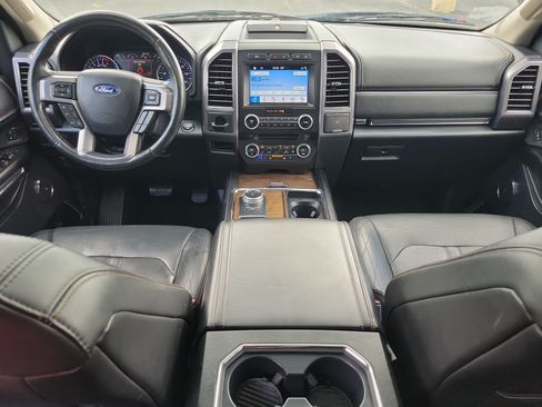Used 2018 Ford Expedition Platinum RWD image 11