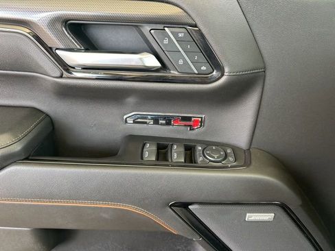 Used 2022 GMC Sierra 1500 AT4 w/ AT4 Premium Package image 18