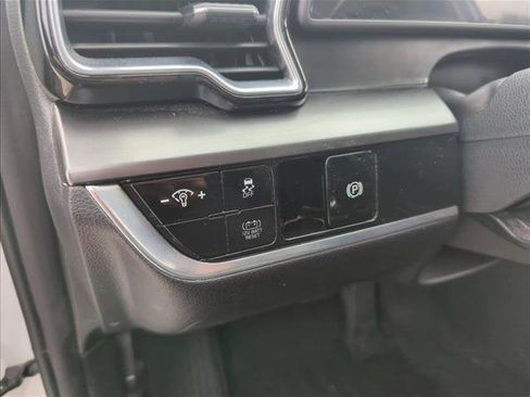 Used 2023 Kia Sportage EX image 26