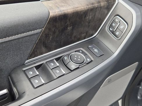 Used 2024 Ford F250 Lariat w/ Lariat Ultimate Package image 21
