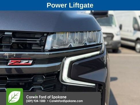 Used 2022 Chevrolet Tahoe Z71 w/ Luxury Package AWD/4WD image 8
