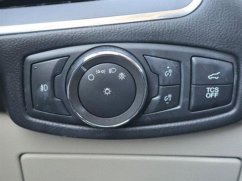 Used 2020 Ford Edge Titanium image 16