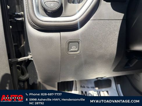 Used 2019 Chevrolet Silverado 1500 High Country w/ Technology Package AWD/4WD image 17
