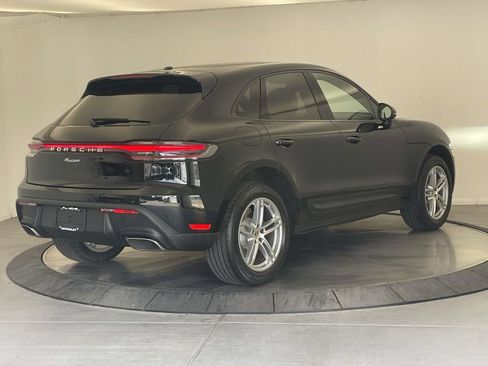 Certified 2023 Porsche Macan AWD/4WD image 7