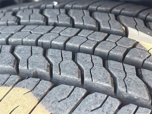 Used 2025 Chevrolet Colorado W/T w/ WT Custom Package image 38