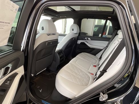 New 2026 BMW X5 sDrive40i w/ M Sport Package image 23