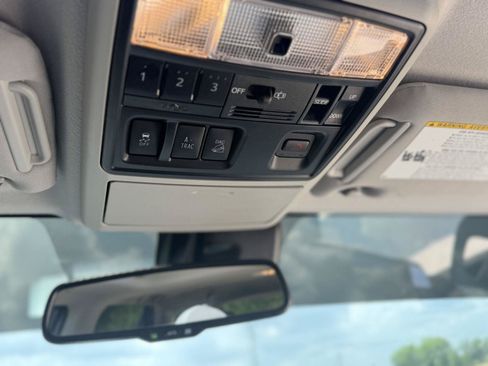 Used 2022 Toyota 4Runner Limited AWD/4WD image 19