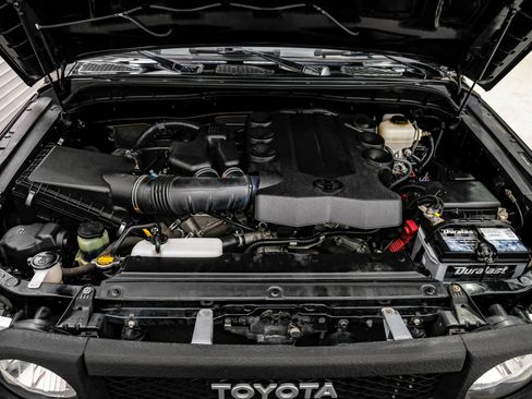 Used 2013 Toyota FJ Cruiser 4WD w/ Convenience Pkg image 56