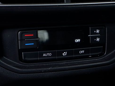 Used 2025 Volkswagen Atlas Peak Edition SE image 41