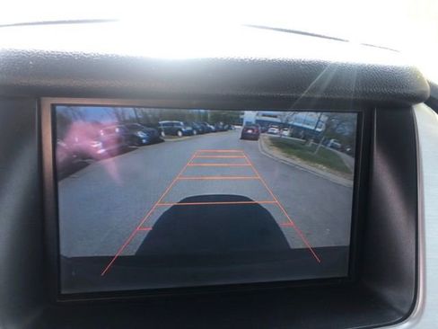 Used 2015 GMC Yukon XL SLT w/ Enhanced Security Package image 11