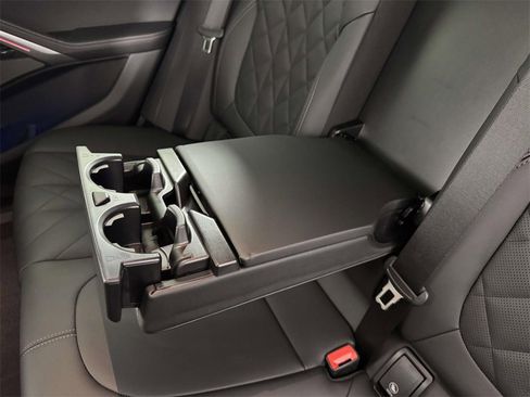 Used 2025 BMW X6 xDrive40i image 32