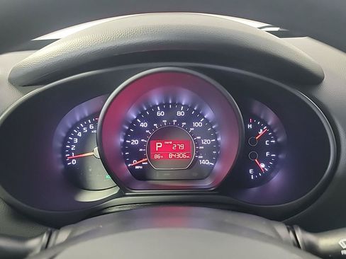 Used 2017 Kia Soul FWD image 21