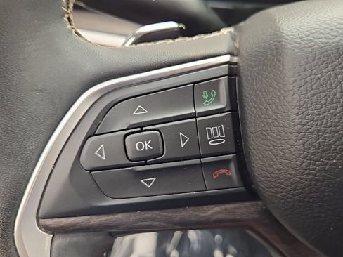 Used 2023 Jeep Grand Cherokee L Limited w/ Luxury Tech Group II AWD/4WD image 29