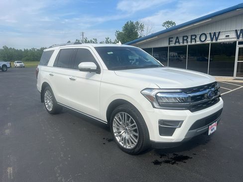 Used 2024 Ford Expedition Limited RWD image 3