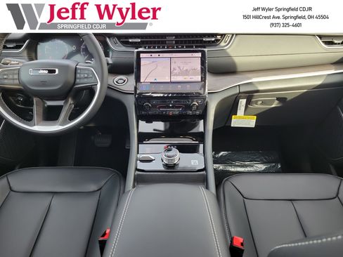 New 2025 Jeep Grand Cherokee Limited AWD/4WD image 7
