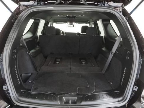 Used 2024 Dodge Durango SXT w/ 3rd Row Seating Group AWD/4WD image 36