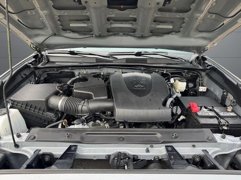 Certified 2021 Toyota Tacoma TRD Sport w/ TRD Premium Sport Package AWD/4WD image 20