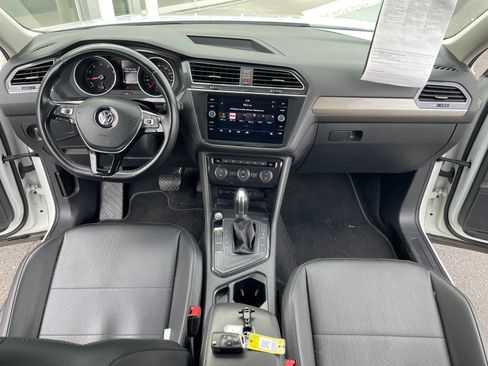 Used 2018 Volkswagen Tiguan SE FWD image 20