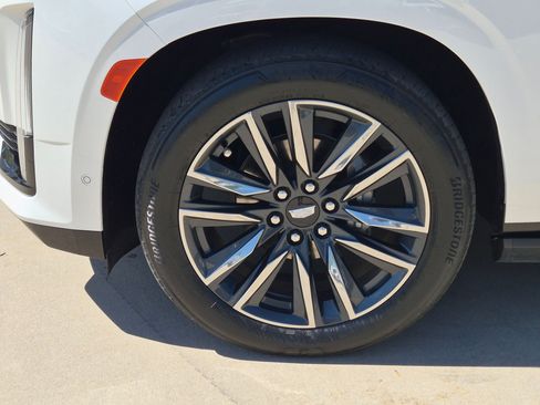 Used 2022 Cadillac Escalade Sport Platinum AWD/4WD image 11
