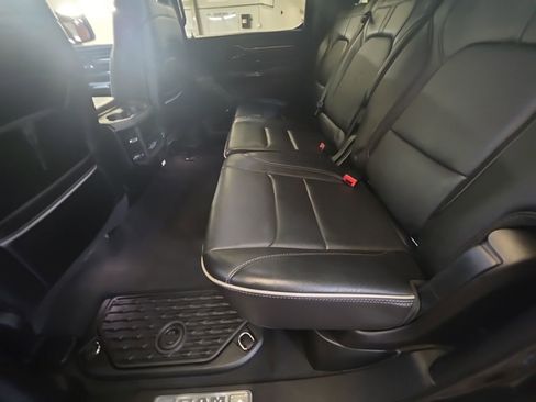 Used 2023 RAM 1500 Limited AWD/4WD image 17