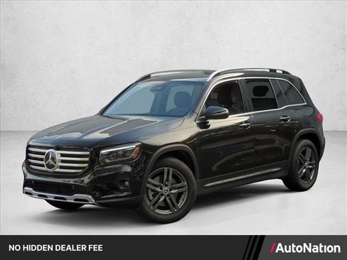 Used 2026 Mercedes-Benz GLB 250 image 1