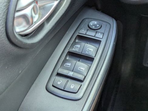 Used 2015 Jeep Cherokee Trailhawk w/ Comfort/Convenience Group image 29