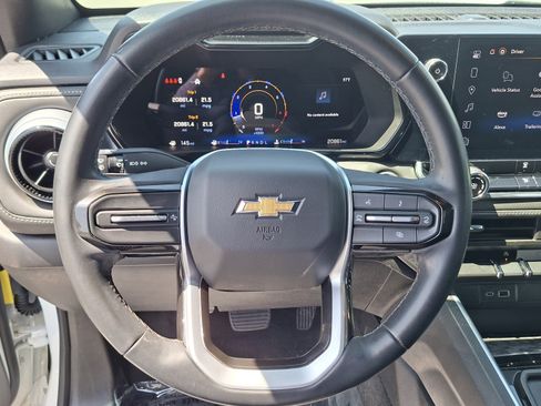 Used 2024 Chevrolet Colorado LT RWD image 10