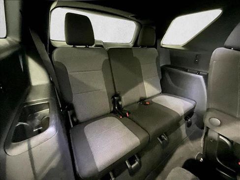 Used 2023 Chevrolet Traverse LT FWD image 30