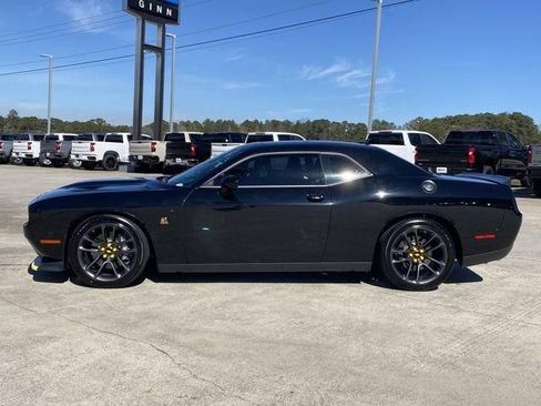Used 2023 Dodge Challenger R/T Scat Pack w/ Plus Package RWD image 2