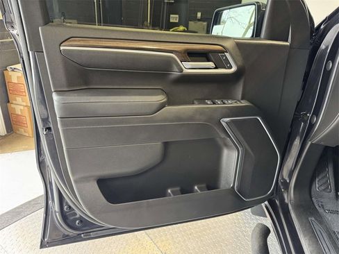 Used 2022 Chevrolet Silverado 1500 LT image 14