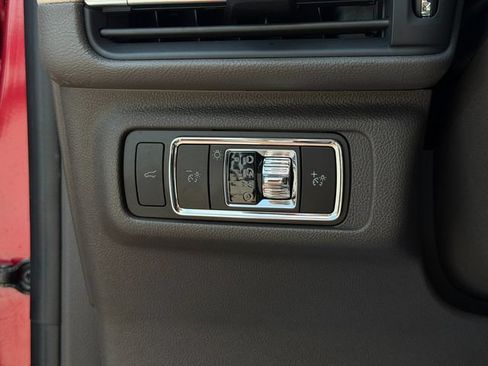 Used 2023 Lincoln Corsair FWD w/ Equipment Group 101A image 36
