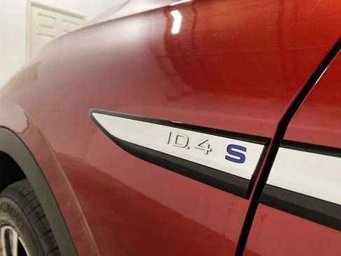 Used 2024 Volkswagen ID.4 S image 98