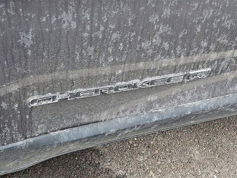 Used 2021 Jeep Cherokee Latitude Lux 80th Anniv w/ Quick Order Package 26U 80TH image 10