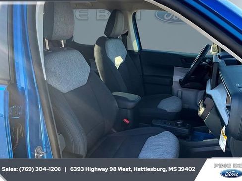 New 2025 Ford Maverick XLT image 4