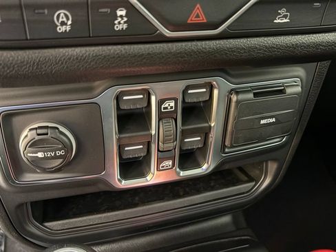 New 2026 Jeep Gladiator Sport AWD/4WD image 27