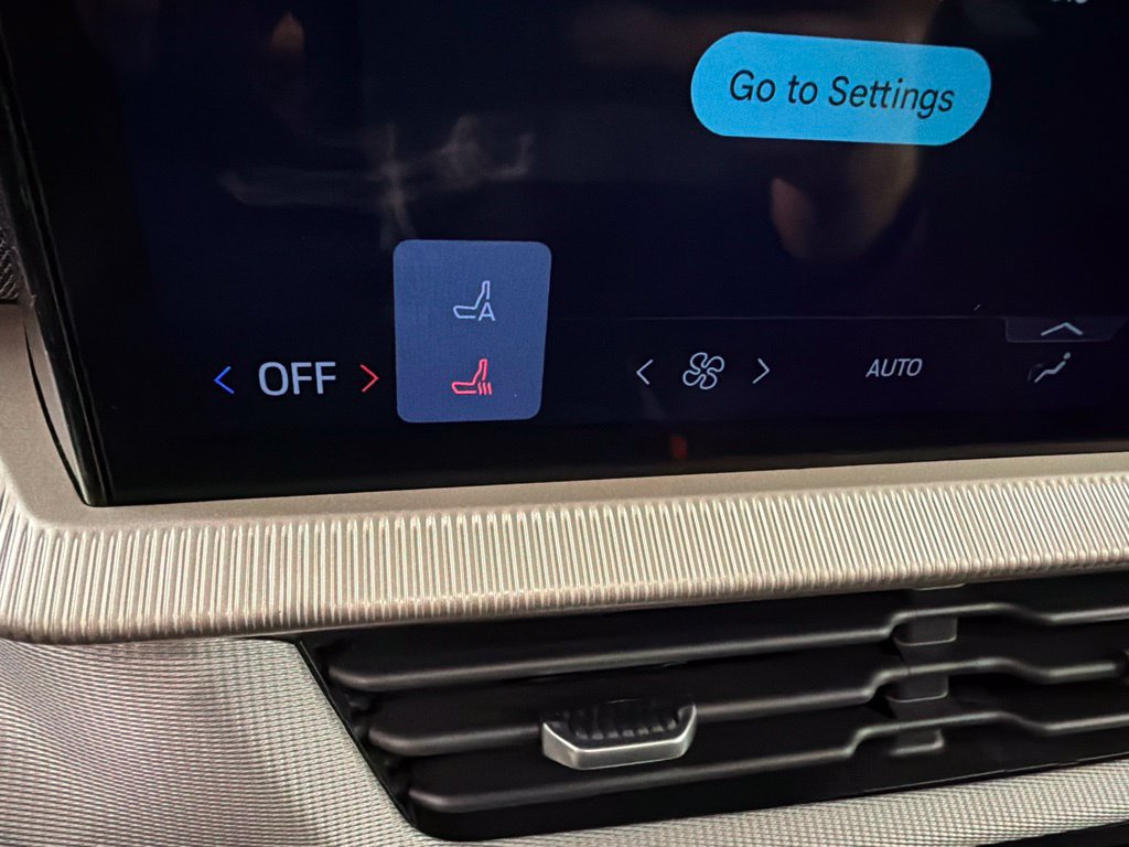New 2027 Ford Explorer Active AWD/4WD image 13