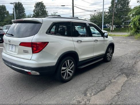 Used 2018 Honda Pilot Touring image 7