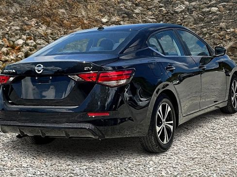 Used 2021 Nissan Sentra SV image 2