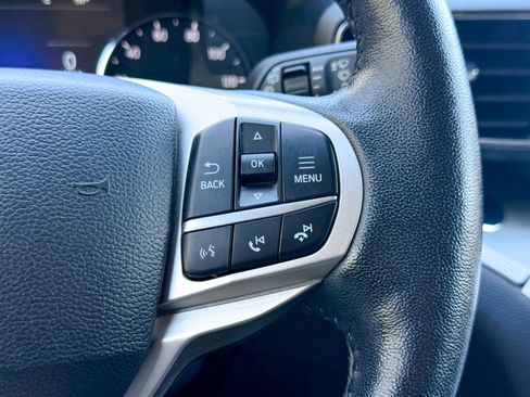 Certified 2022 Ford Explorer XLT w/ Equipment Group 202A AWD/4WD image 43