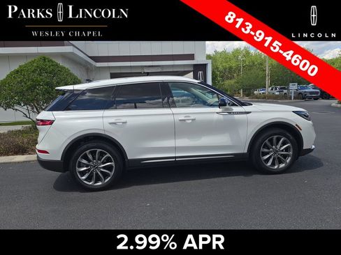 Certified 2022 Lincoln Corsair FWD w/ Premium Package image 3