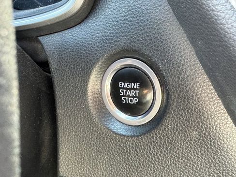 Used 2022 Toyota Corolla XSE FWD image 12