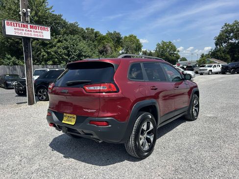 Used 2016 Jeep Cherokee Trailhawk w/ Comfort/Convenience Group AWD/4WD image 2