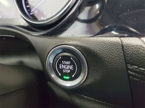 Used 2020 Buick Encore GX Essence image 19