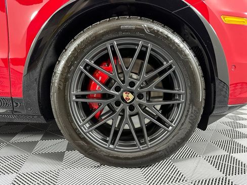 Certified 2026 Porsche Cayenne GTS AWD/4WD image 15