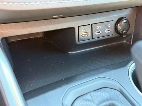 Used 2023 Toyota Highlander LE FWD image 26