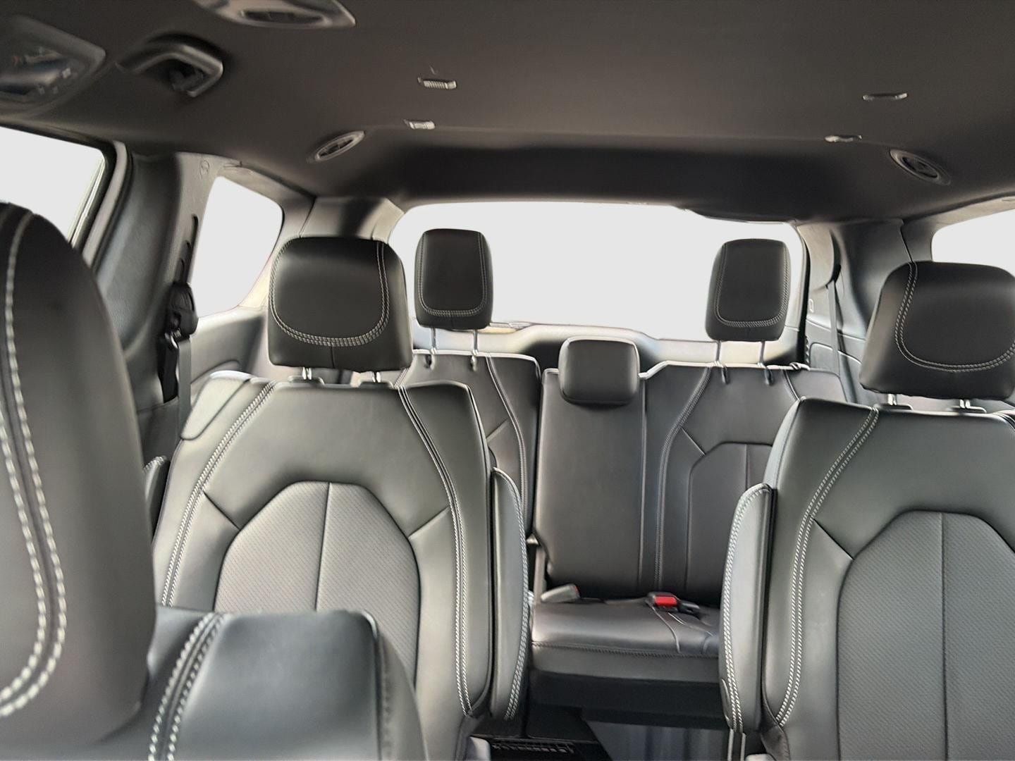 New 2027 Chrysler Pacifica Select AWD/4WD image 33