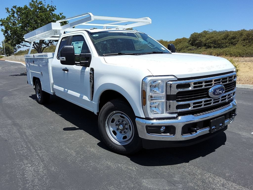New 2026 Ford F350 XL w/ XL Chrome Package RWD 360° Tour
