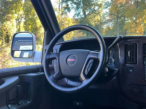 Used 2014 GMC Savana 1500 RWD image 16