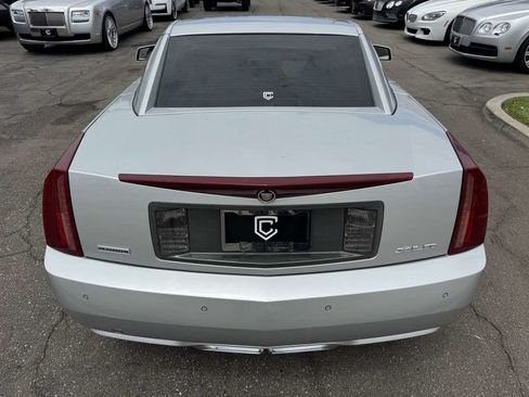 Used 2009 Cadillac XLR RWD image 7